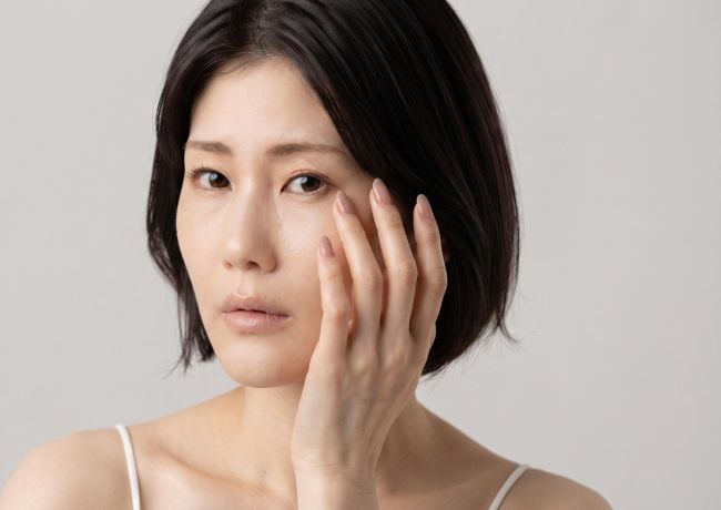 眼袋淚溝凹陷怎麼救？淚溝形成原因、填補比較與毛毛蟲失敗補救